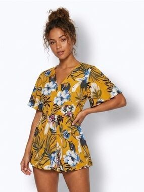 Paparatzi, Mustard Floral V-Neck Short Romper - S